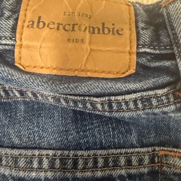 Abercrombie Kids Size 10 Distressed Jeans – Y2K Style Raw Hem Vintage Wash - Picture 6 of 9